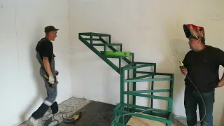 установка металлокаркаса лестницы