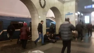 Видео после взрыва в метро СПб