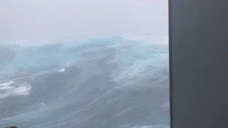 Video from oil rig shows 50-foot waves in Gulf during Hurricane Zeta