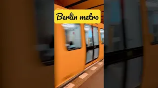 Berlin Metro - Berliner U-Bahn U2