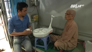 (VTC14)_Cận cảnh Robot phục vụ người già đầu tiên của Việt Nam