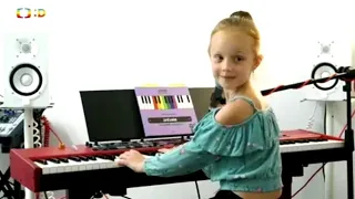 Každý se naučí hrát na klavír s Barevnými klávesami