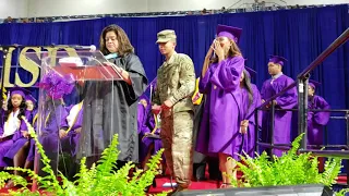 Soldier surprises sister at high School graduation