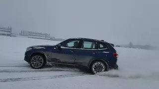 BMW X3 G01 snow drift