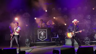 NEEDTOBREATHE: Don’t Bring That Trouble — Live At Red Rocks (2017)