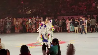 Men's Fancy competative Dance at #GON Gathering of Nations