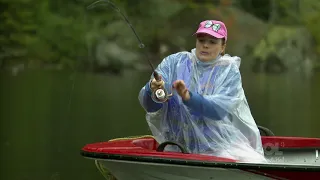 First time fishing // Première fois à la pêche // LOL ComediHa!