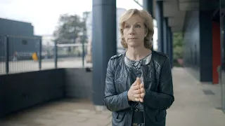 Juliet Stevenson reads Emily Dickinson's "'Hope' is the thing with feathers" (Full)