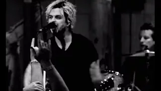 Green Day: "Let Yourself Go" - [Official Live Video]