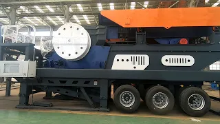 Starting up the tire-type mobile crusher for the first time requires setting off firecrackers