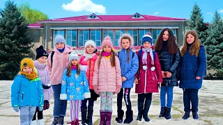 🏫 Mara Stefania în vizită la o ȘCOALĂ din R. Moldova | Întâlnire cu FANII