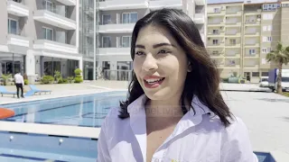 Top Channel/ Kamarierja nga Brazili që këtë sezon turistik ka zgjedhur të punojë në Vlorë