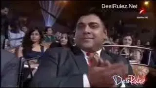 RAM KAPOOR receives the Award at ITA..