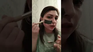 Sepgilere, qirislara qarsi Mavi gil ve Qara komur maskasi