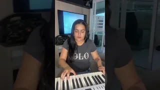 Mara Pavanelly cantando Planeta de Cores sucesso Forrozão Tropykália