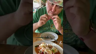 RAW CRAB SOM TUM in Thailand | Travel Time Tommy