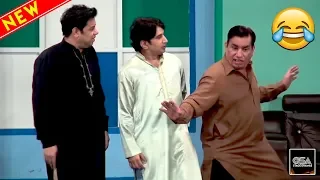 TU KUM KEE KARNA EN - NASIR CHINYOTI & SOBIA KHAN - Best Comedy Scenes in Stage Drama||Very Funny😂