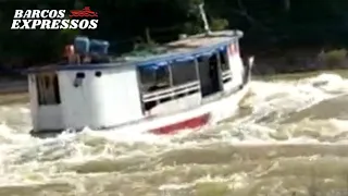 Barco contra correnteza forte! Muita adrenalina!!!