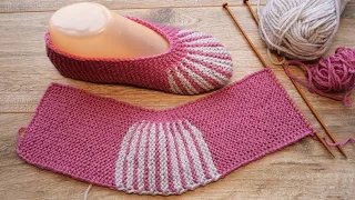 Легкая модель следков спицами 🐰 Easy two-color slippers knitting pattern