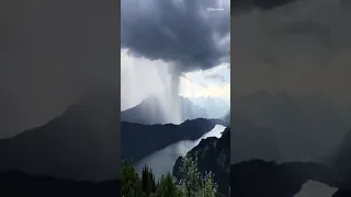 Microburst at Lake Millstatt in Austria 🤯 🇦🇹