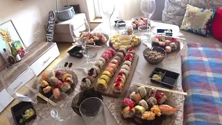 СУШИ-ВЕЧЕР И СЮРПРИЗЫ К ПЕРВОЙ ГОДОВЩИНЕ🍱🍣🎁🎈