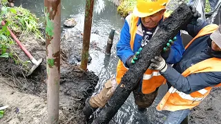 Водоканал вышел на уборку ручья Воронок