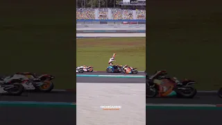 Nice Flying Overtake From Marc Marquez - MotoGP The Matrix