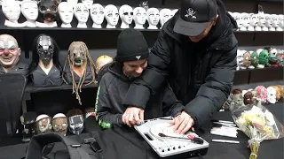 Sid Wilson teaching me how to scratch!