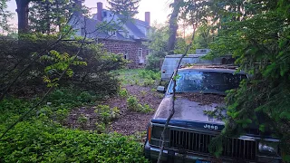 The Abandoned Home of an Antique Collector - Everything Was Forgotten