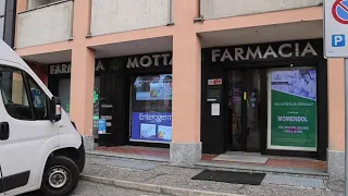 Vigevano, il video del furto in farmacia