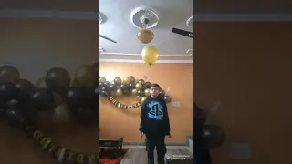 breaking world record of balloon 🎈 juggling  of 32 min by 33