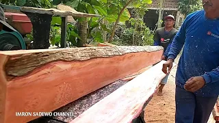 Super keren 👍 penggesekan kayu mahoni, pas dengan pesanan tuan rumah