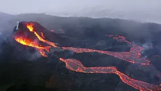 Volcano & Lava 4K - Scenic Relaxation Screensaver With Calming Music