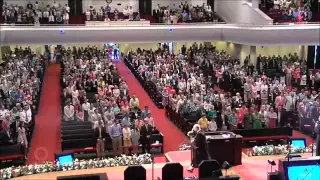 Glad sings The Easter Song live in concert