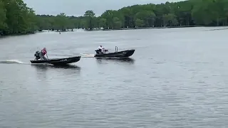 Mudboat Longtail vs Surface Drive Drag Race Boat #Briggsandstratton #mudboat #surfacedrive