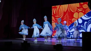 Танец "Русские узоры", в исполнении образцового коллектива "Ансамбль эстрадного танца "Аssоль".
