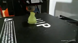 3D printed Klein bottle timelapse.