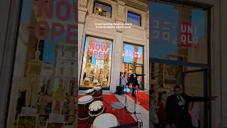 🛍Grand Opening: Uniqlo arrives in Rome at Galleria Alberto Sordi #Uniqlo #Shopping #Roma #Italy #New