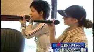 t.A.T.u. Karaoke in Japan 06-2003 part 1