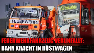 Eigenunfall eines Feuerwehrfahrzeugs - Rüstwagen kollidiert mit Straßenbahn in Köln | 07.02.2024