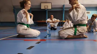 Młody karateka pobił koleżankę!