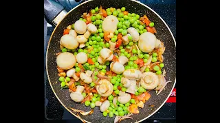 MUSHROOM MATAR STIR FRY#DELICIOUS MUSHROOM STIR FRY WITH GREEN PEAS#SANGEETA'S KITCHEN