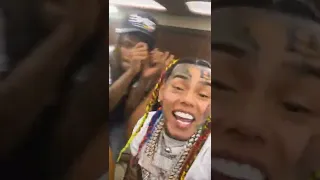 6ix9ine listening to Drill music with his gang
