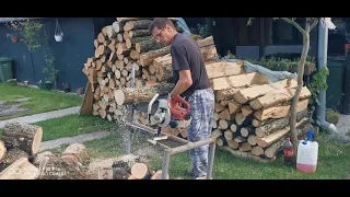 Homemade chainsaw stand