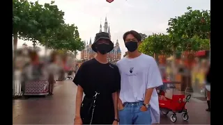 Junhao JUN♡THE 8 MOMENT Shanghai Disney Resort Vlog