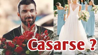 ¿Se va a casar Engin Akyürek?