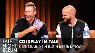 Coldplay - Hat Chris Martin wirklich ein Justin Bieber Tattoo?! | Late Night Berlin | ProSieben