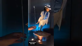 I want this figure🥺🎙️ #michaeljackton #zerogravity #moonwalk #mj #michaeljackson #toys