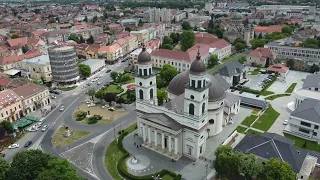 Satu Mare - Centrul Vechi - Catedrala Romano-Catolică - Drona - 4K - Mai 2022