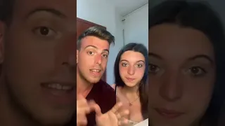 LA MIA RAGAZZA FA VEDERE LE SUE ALBICOCCHE SU TIKTOK😨 #shorts